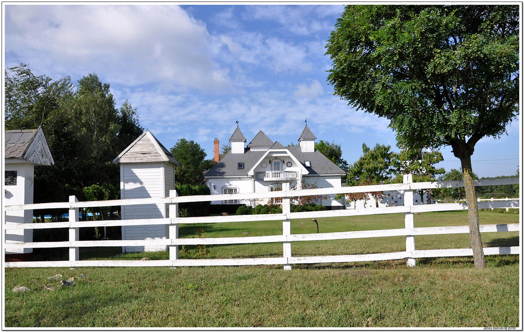 vinyl fencing installation